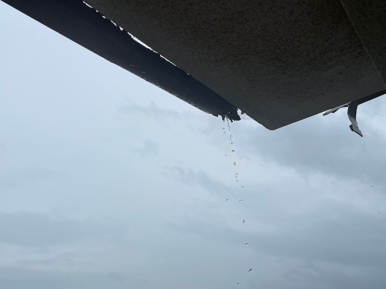 街屋根　雨樋 (2)